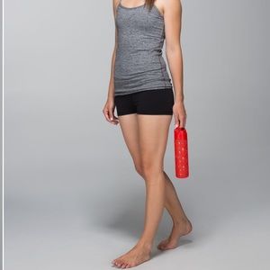 Lululemon Boogie Short *Full-On Luon size 6